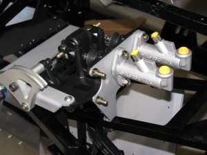 kh6wz 017-coupe pedal box