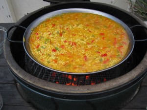 IMG_0610 wayne yoshida paella boiling